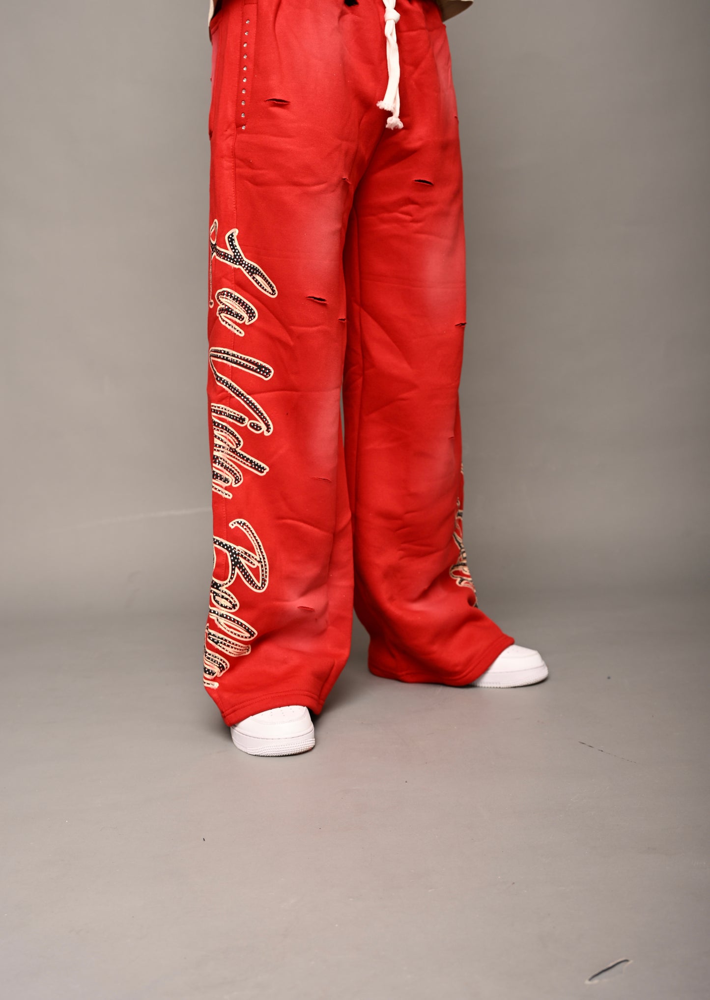 “La Vida Bella Heartless Oversized Pants”