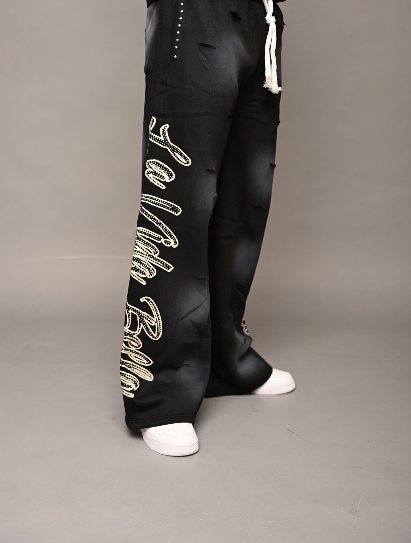 “La Vida Bella Heartless Oversized Pants”