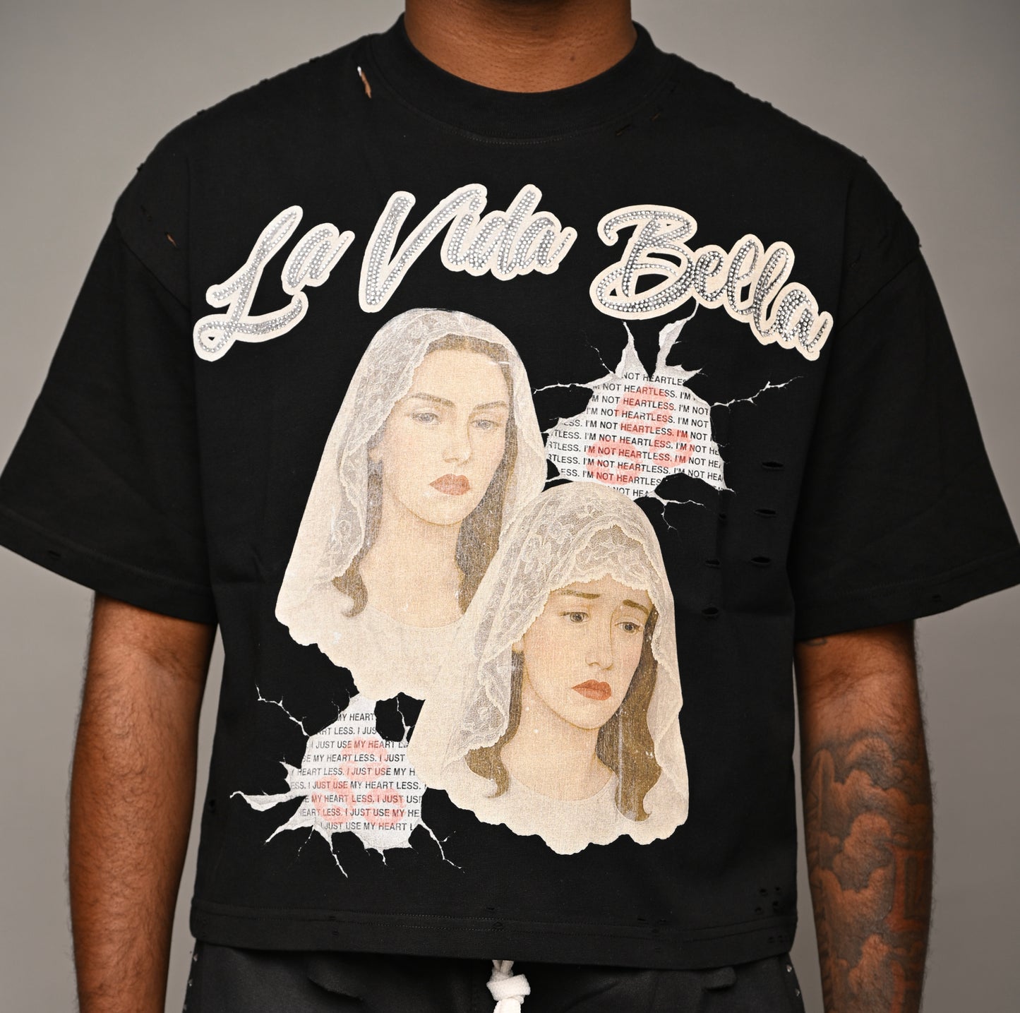 “La Vida Bella Heartless Cropped Shirts”